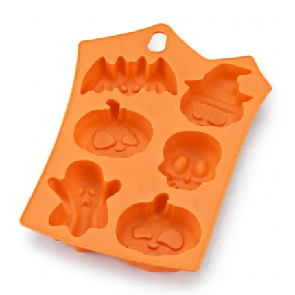 Halloween silicone mould, three-quarter angle view